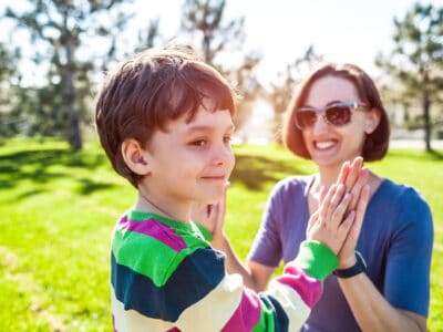 give your kids a high five instead of praise