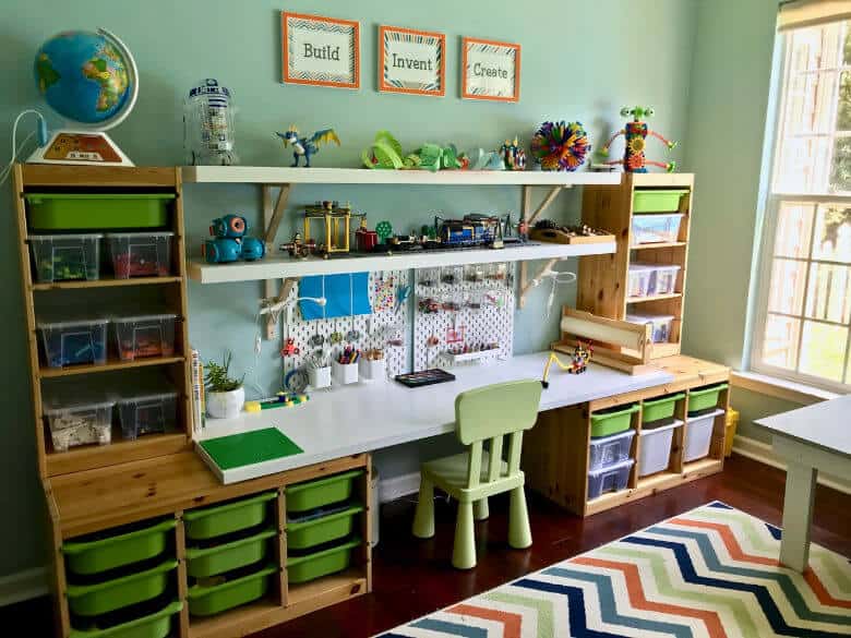Playroom that Fosters Creative Play 